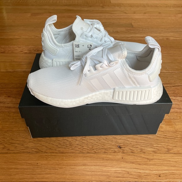 Adidas NMD R1 White Womens Shoes - Picture 2 of 7